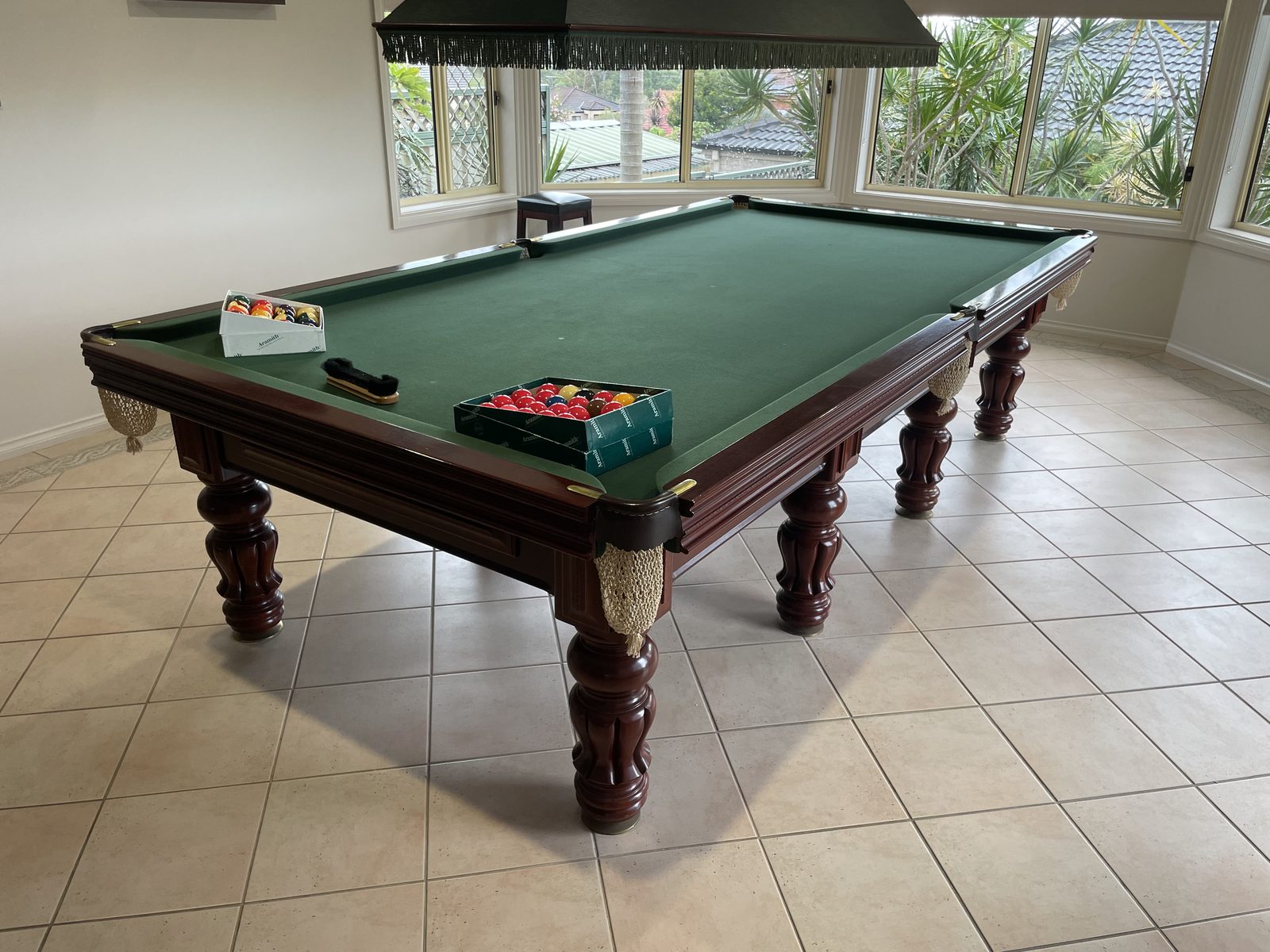 10ft Classic Deluxe billiard table
